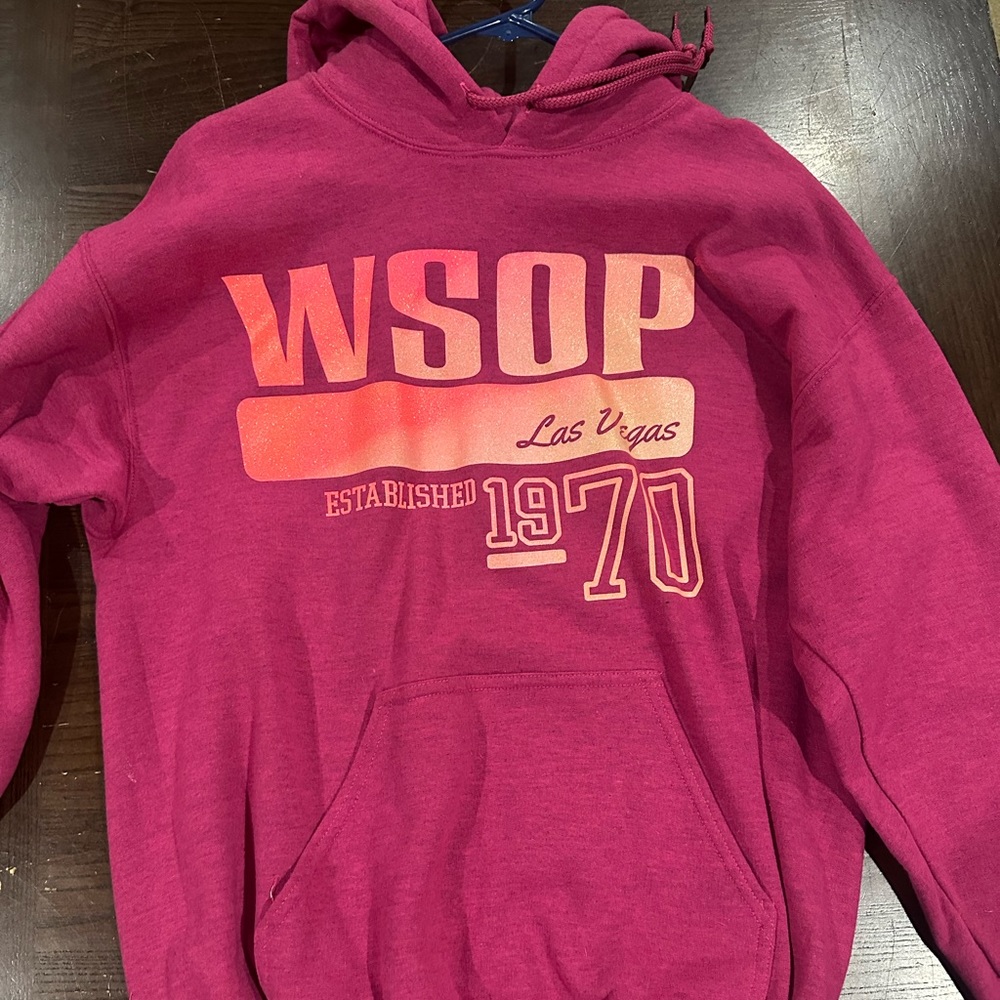 World Series of Poker pink hoodie. Never worn. Size medium.